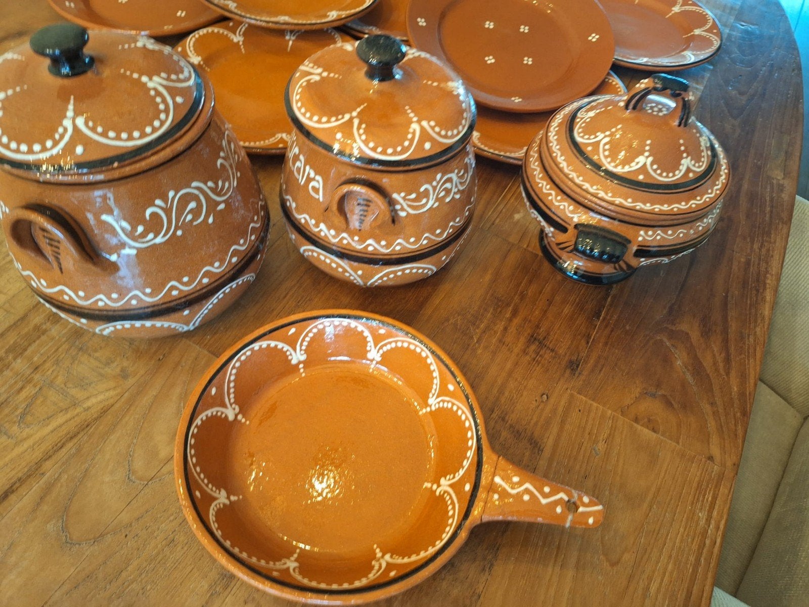 Portugees aardewerk servies - Borden en schalen met deksel, Ophalen