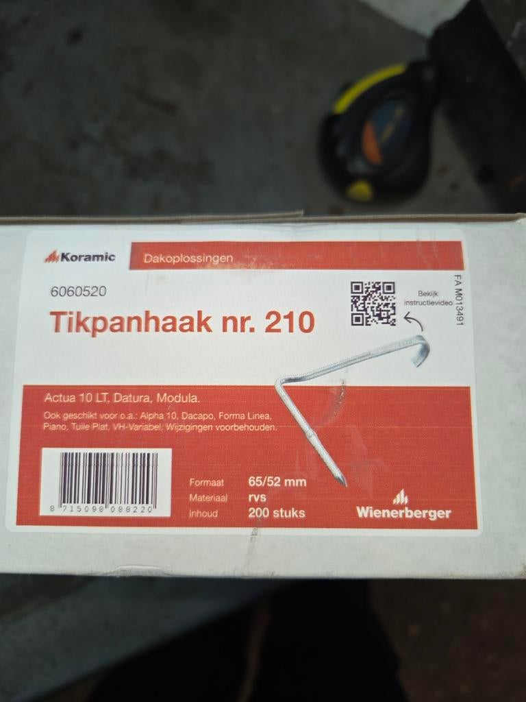 23 doos Koramic Tikpanhaak nr. 210 - RVS Dakpanhaken, Doe-het-zelf en Verbouw, Dakpannen en Dakbedekking, Overige kleuren, Overige typen