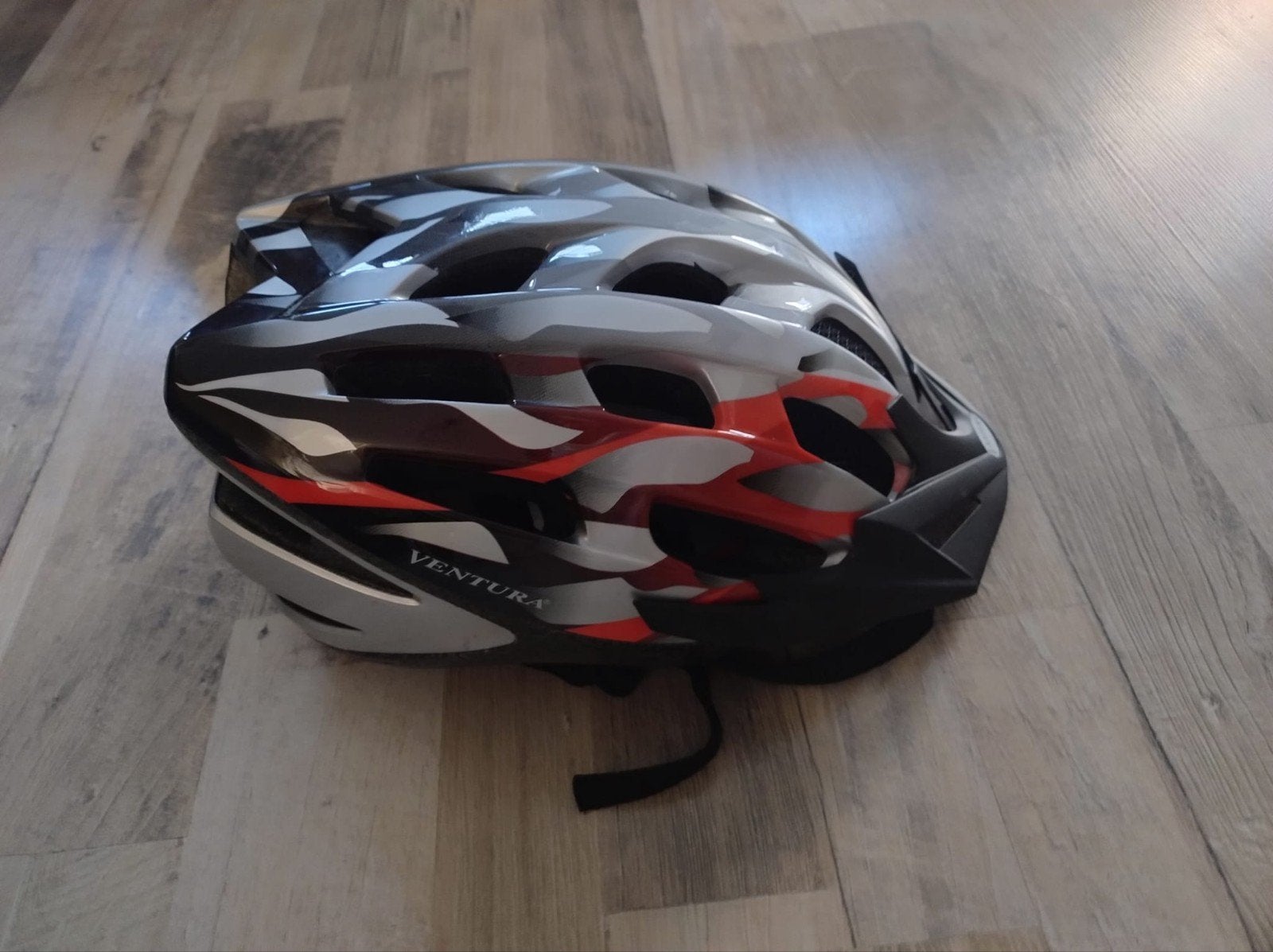 Fietshelm ventura maat L, 1x gedragen, Ophalen of Verzenden, Zo goed als nieuw