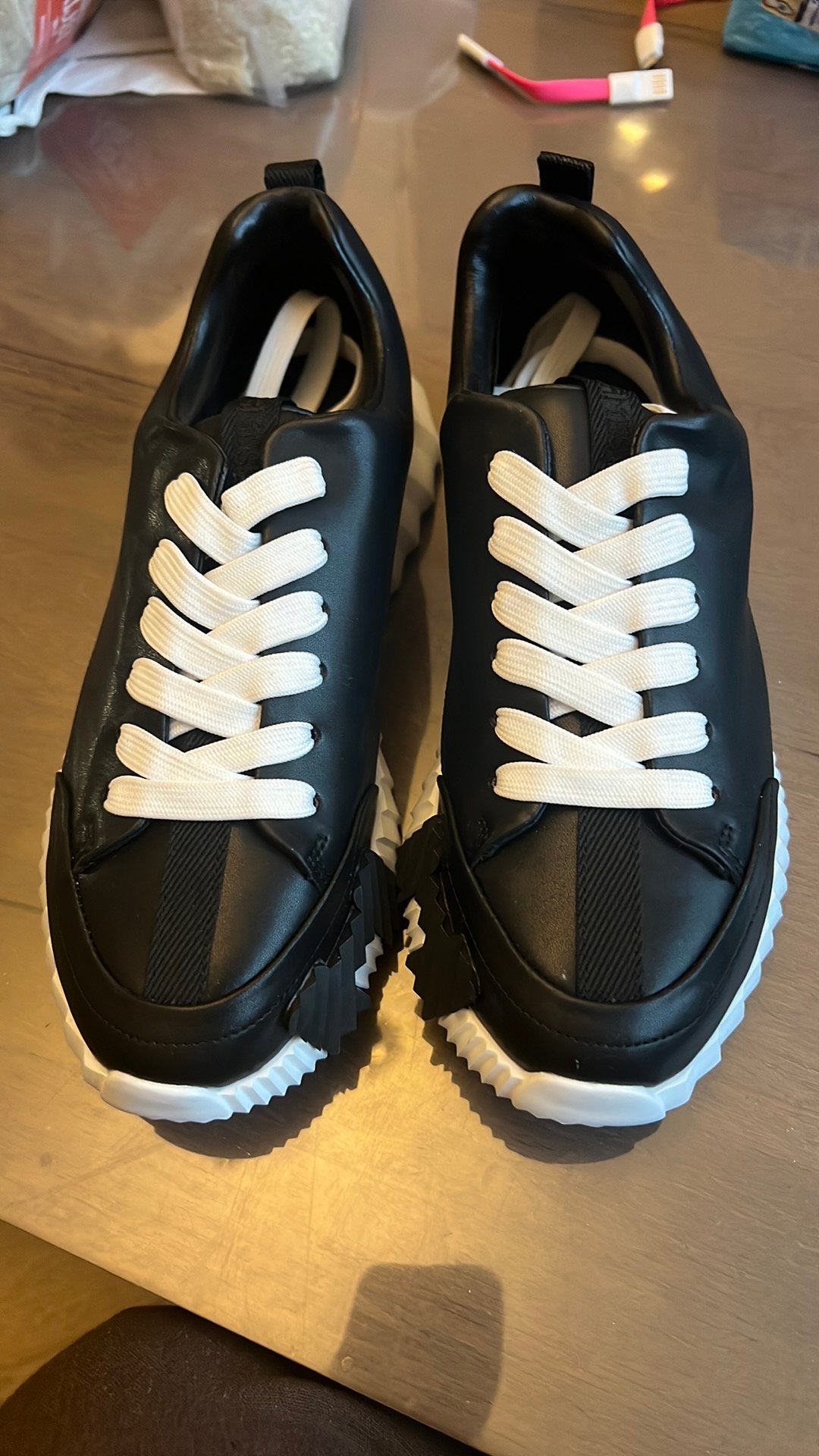 Hermes sneakers dames, Zwart, Nieuw, Ophalen of Verzenden, Sneakers of Gympen