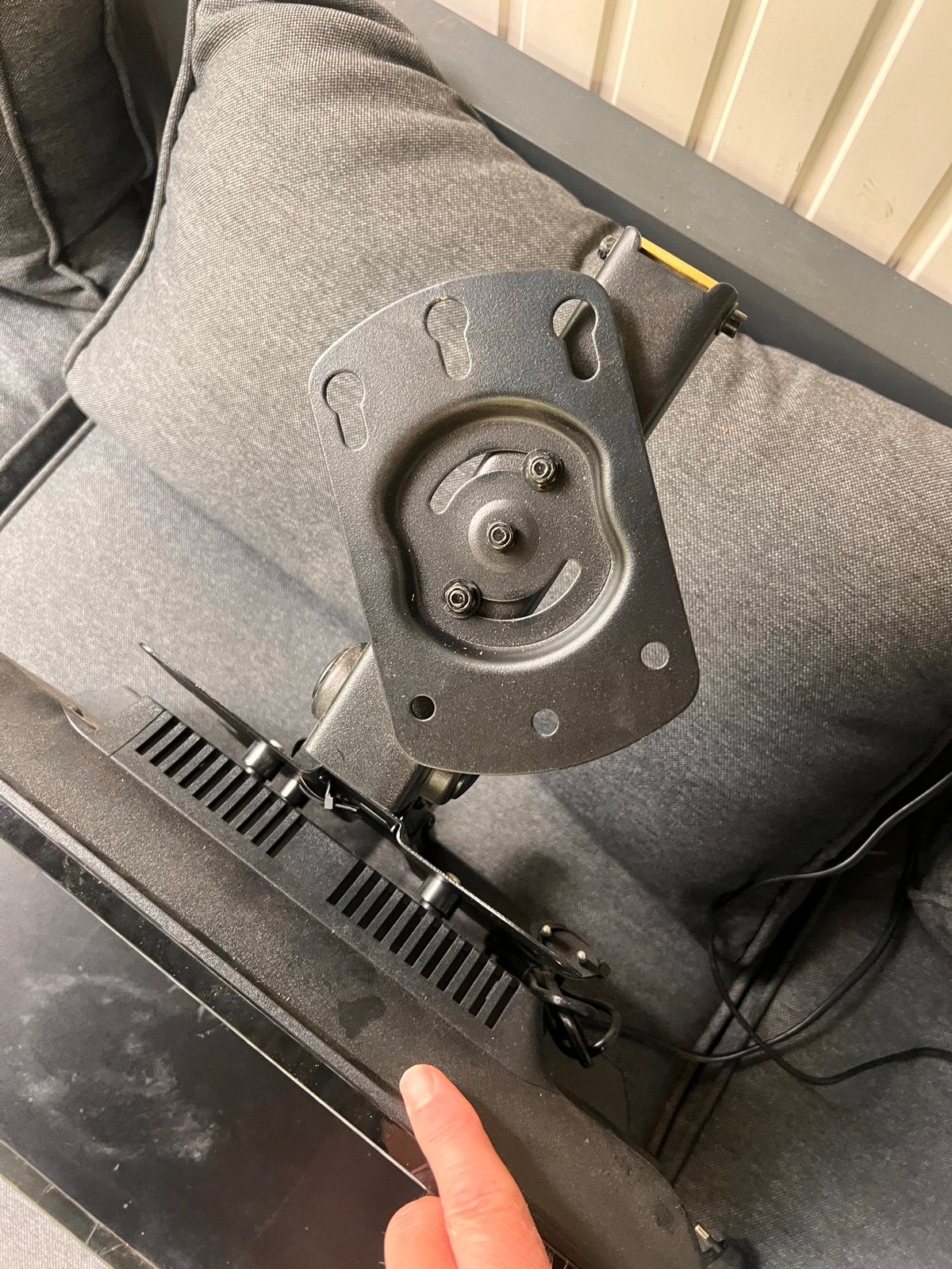 TV met plafondbeugel voor in camper. Met Blue-Ray speler., 50 Hz, HD Ready (720p), Minder dan 40 cm, Ophalen