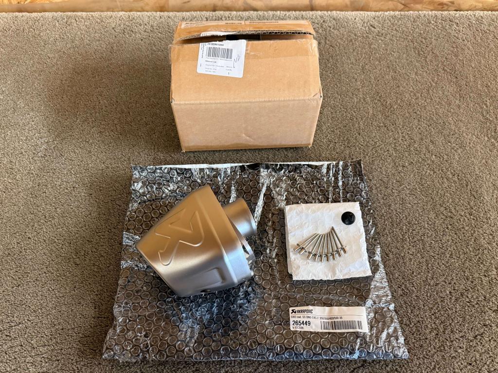 Akrapovic uitlaat eindkap 25105981050 500 EXC-F FE501 20-23, Motoren, Verzenden, KTM, Stallhofnerstraße 3, Betriebsgebiet Süd, Mattighofen, Oberösterreich, 5230, AT