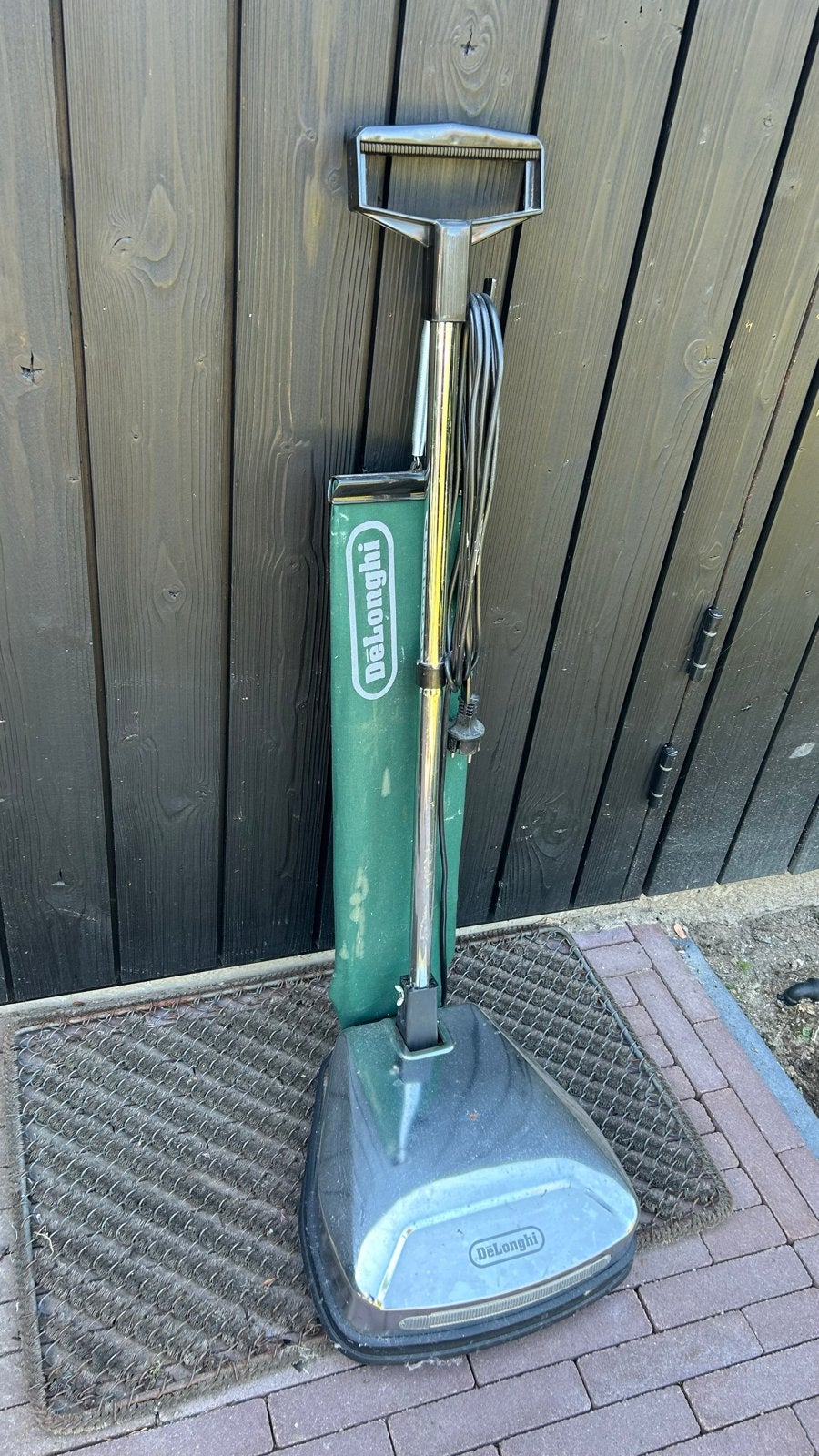 Delonghi boenmachine voor parketvloer incl 8 borstels, Witgoed en Apparatuur, Stofzuigers, Ophalen, Overige merken, Gebruikt, Vloerreiniger