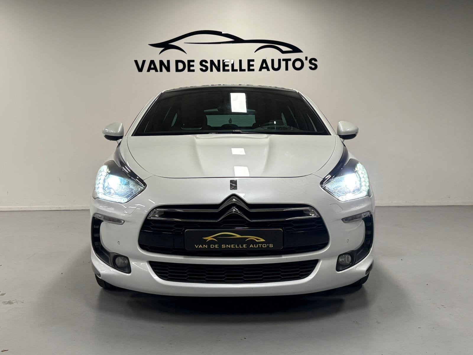 Citroen DS5 1.6 THP Sport Chic PANO/HUD/STANDKACHEL/LUXLEDER, Auto's, Citroën, Voorwielaandrijving, Euro 5, 15 km/l, Gebruikt