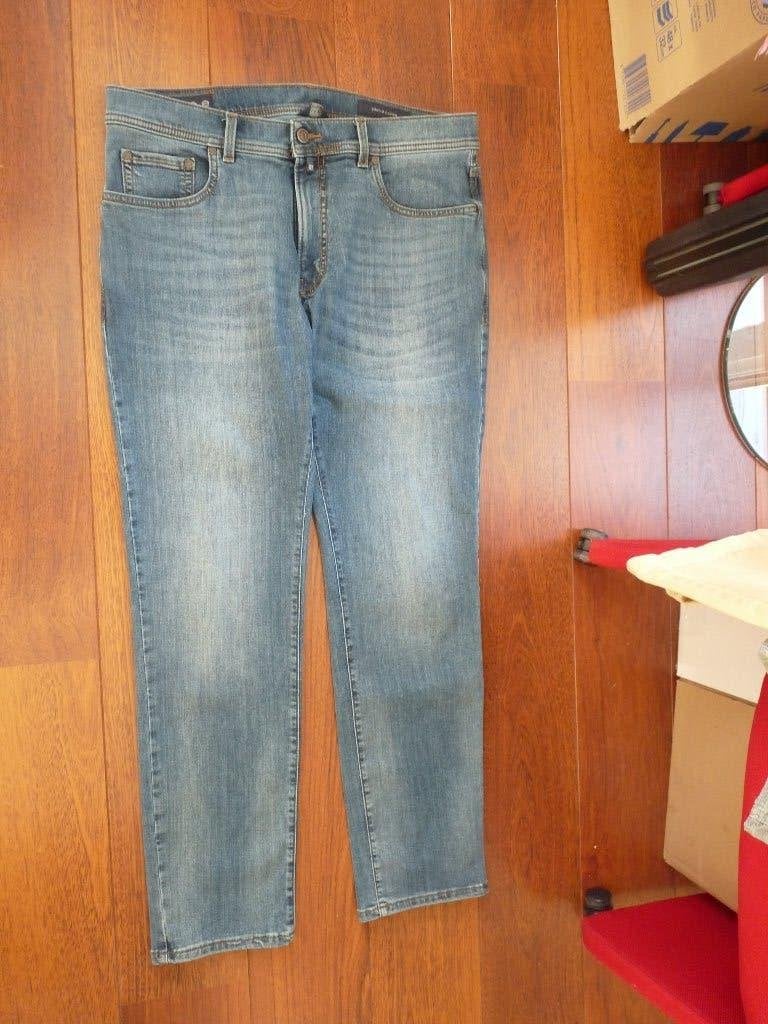 Mooi blauwe jeans spijkerbroek 5pocket  Pierre Cardin, Blauw, Pierre Cardin, W32 (confectie 46) of kleiner, Ophalen of Verzenden