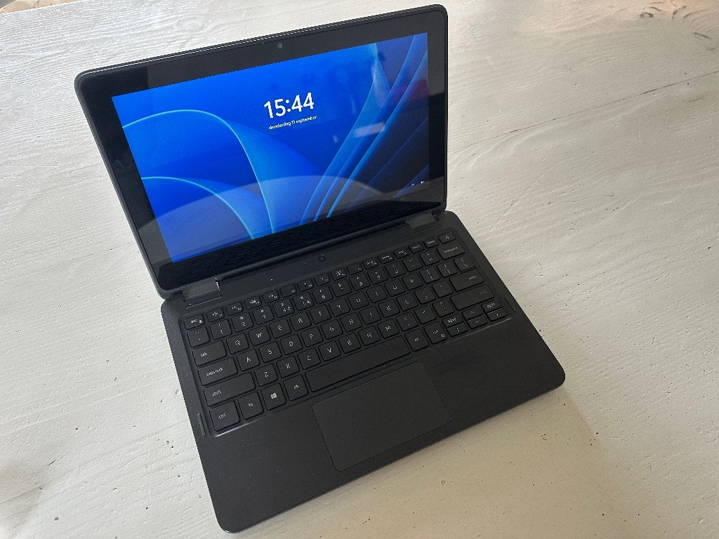Dell Latitude 3120 2-in-1 touchscreen laptop, Computers en Software, Gebruikt, Qwerty, 8 GB, 11 inch