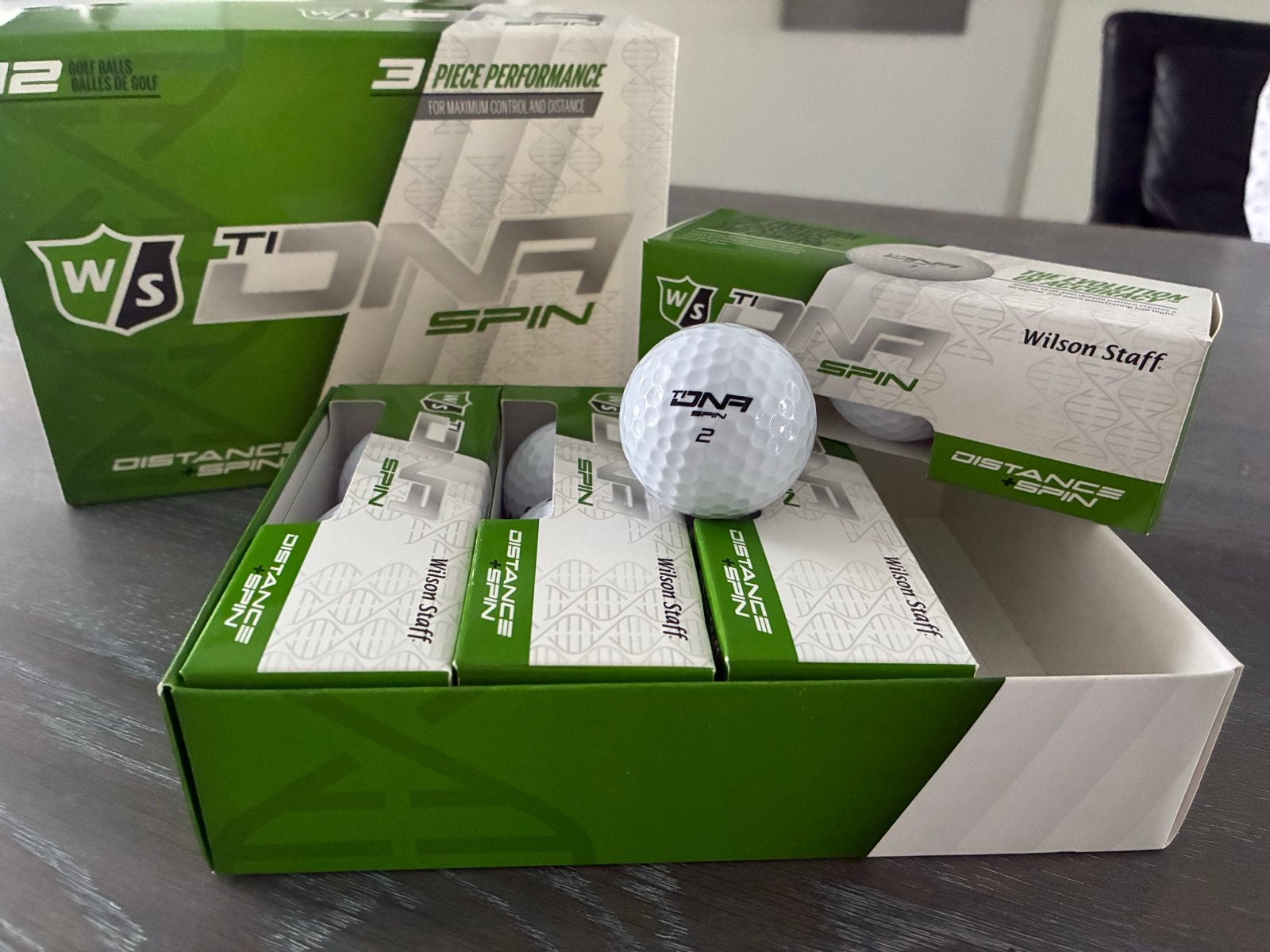 Wilson Staff TI Ona Spin Golfballen - 12 stuks, Sport en Fitness, Ophalen of Verzenden, Nieuw, Bal(len), Overige merken