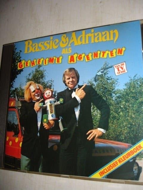 Bassie & Adriaan- Als Geheime Agenten- (NIEUW), Cd's en Dvd's, Verzenden, Nieuw in verpakking