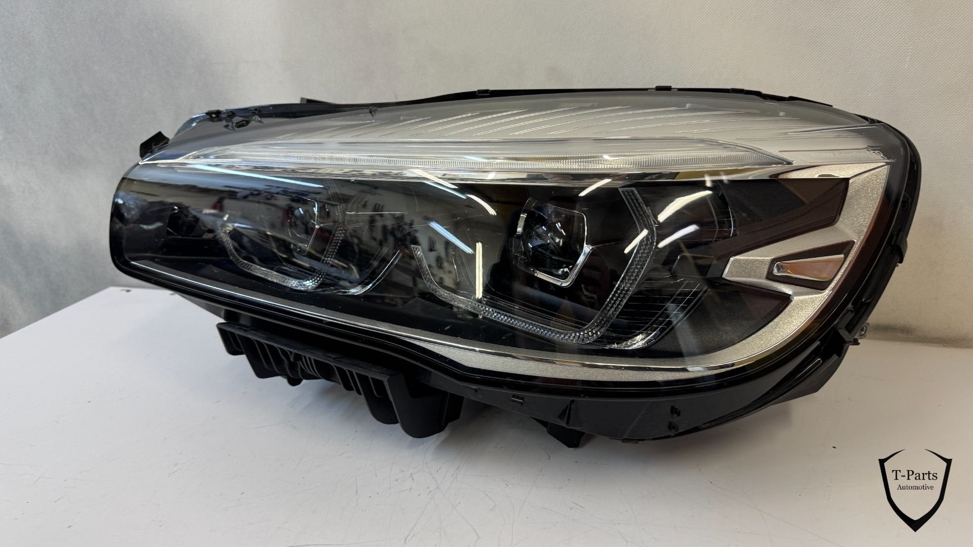bmw 2 serie F45 F46 koplamp links A9873864504 lamp, Petuelring 130
80788  Munich, DE, Gebruikt, Info@bmw.de, Ophalen of Verzenden