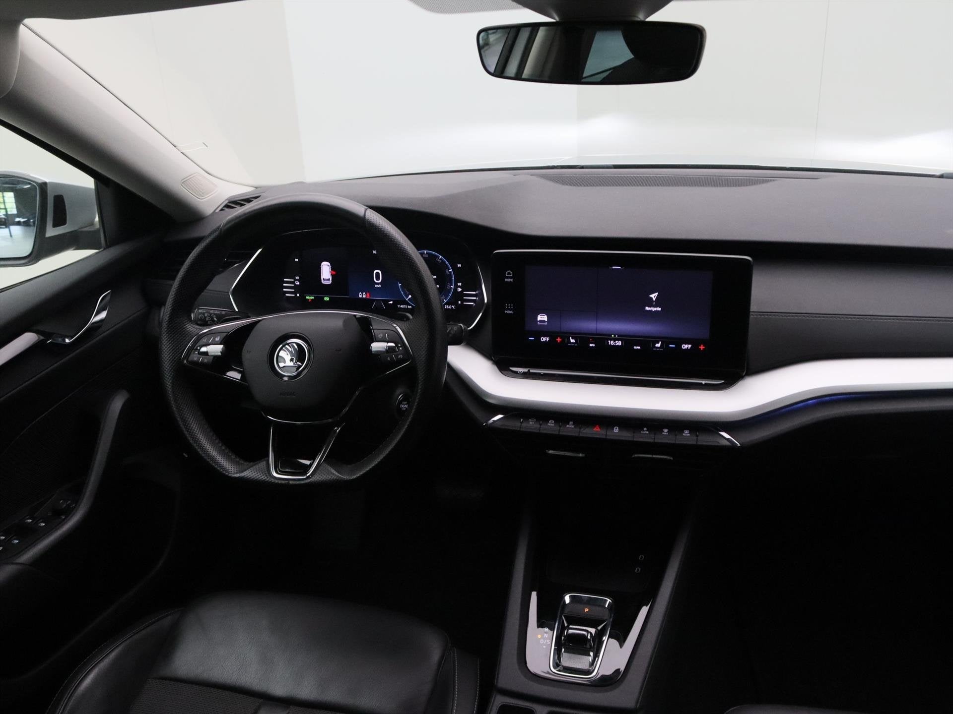Skoda Octavia Combi 1.4 TSI PHEV 204PK DSG6 Clever Pack Prem, Gebruikt, 150 pk, Leder en Stof, Plug-in hybride