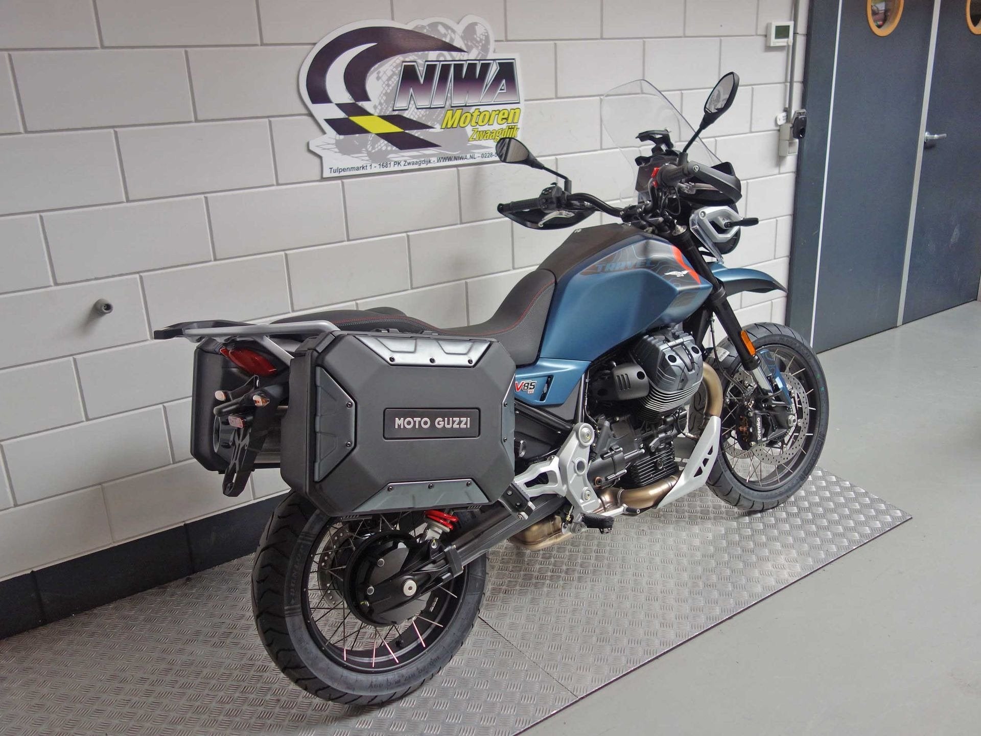 Moto Guzzi V85 TT Travel, Motoren, Meer dan 35 kW, Overig, ABS, Gebruikt