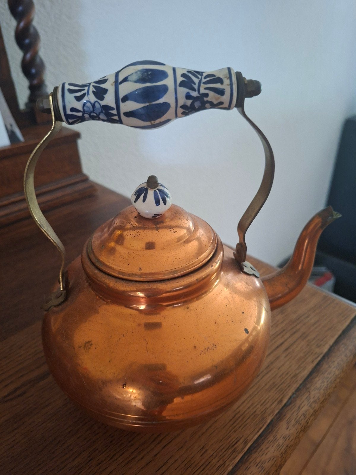 Antieke Koperen Theepot met Delfts Blauw Handvat, Ophalen of Verzenden, Koper