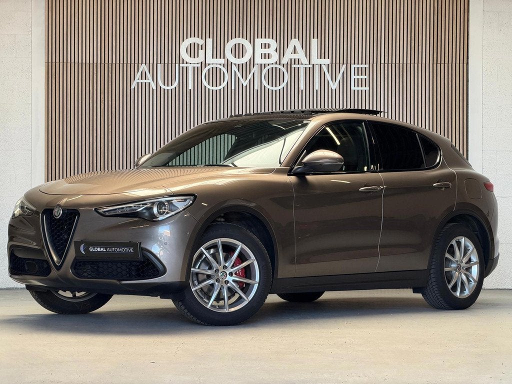 Alfa Romeo Stelvio 2.0 T AWD Super - 280PK - PANORAMADAK- SP, Auto's, Alfa Romeo, Automaat, 4 cilinders, Vierwielaandrijving, SUV of Terreinwagen