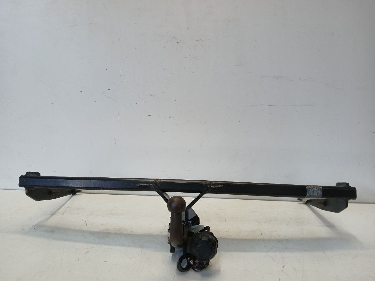 Trekhaak Volkswagen Passat, Van der Ven Autorecycling B.V., Herkomst onderdeel bekend, Onderdelen@venauto.nl, Ettenseweg 76, 4706 PB Roosendaal, The Netherlands