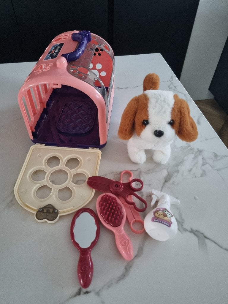 Lopende en blaffende hond met hondenhok., Ophalen of Verzenden, Zo goed als nieuw, Hond