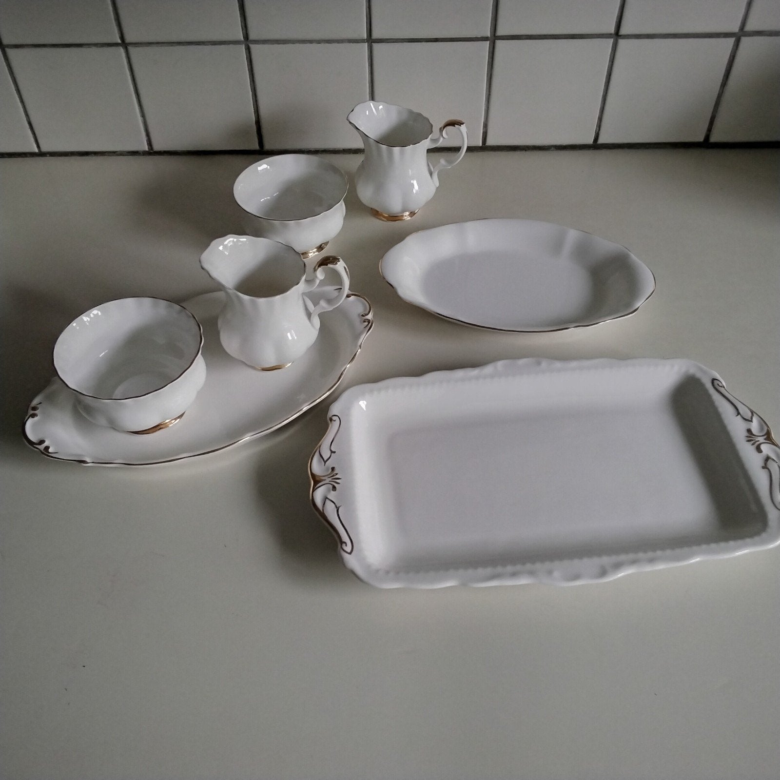 Royal albert Val d'Or  roomstel,enz, Ophalen of Verzenden, Zo goed als nieuw, Overige stijlen, Kop(pen) en/of Schotel(s)