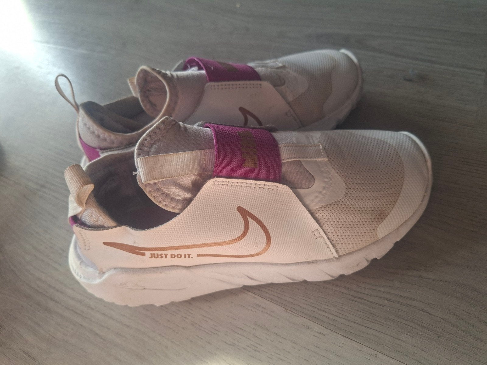 Nike schoenen maat 35.5, Ophalen, Jongetje of Meisje, Schoentjes