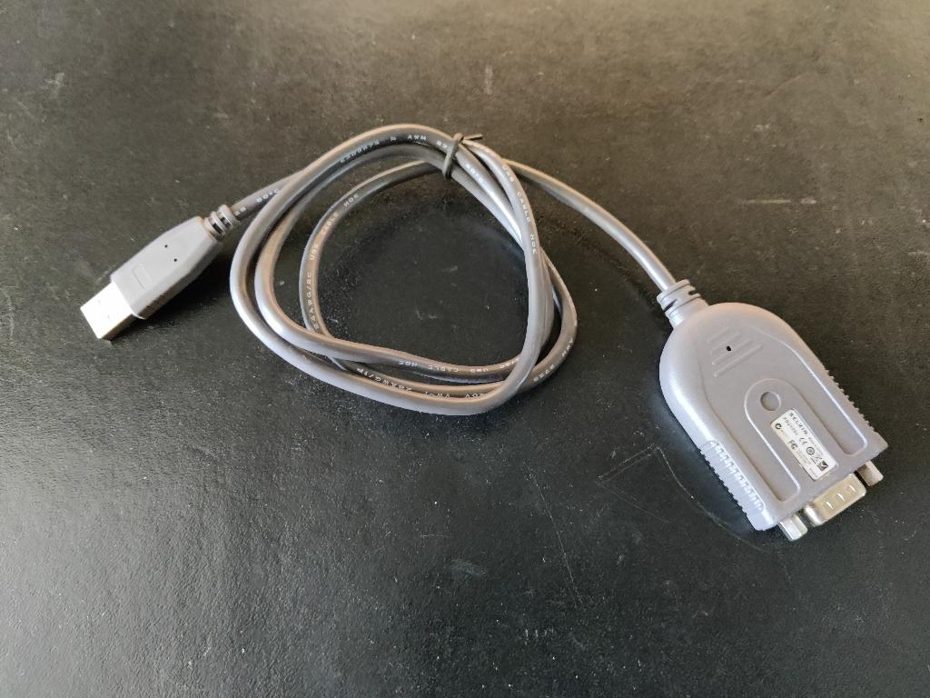 Belkin F5U103v USB - Serial cable adapter 22-5, Ophalen of Verzenden, Zo goed als nieuw