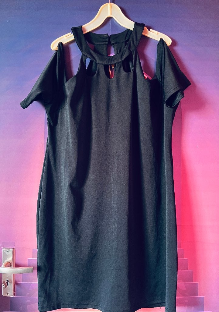 Mooie zwarte cocktail jurk met apart halslijn 46 nu 19,99€, Noidea, Zwart, Maat 46/48 (XL) of groter, Nieuw