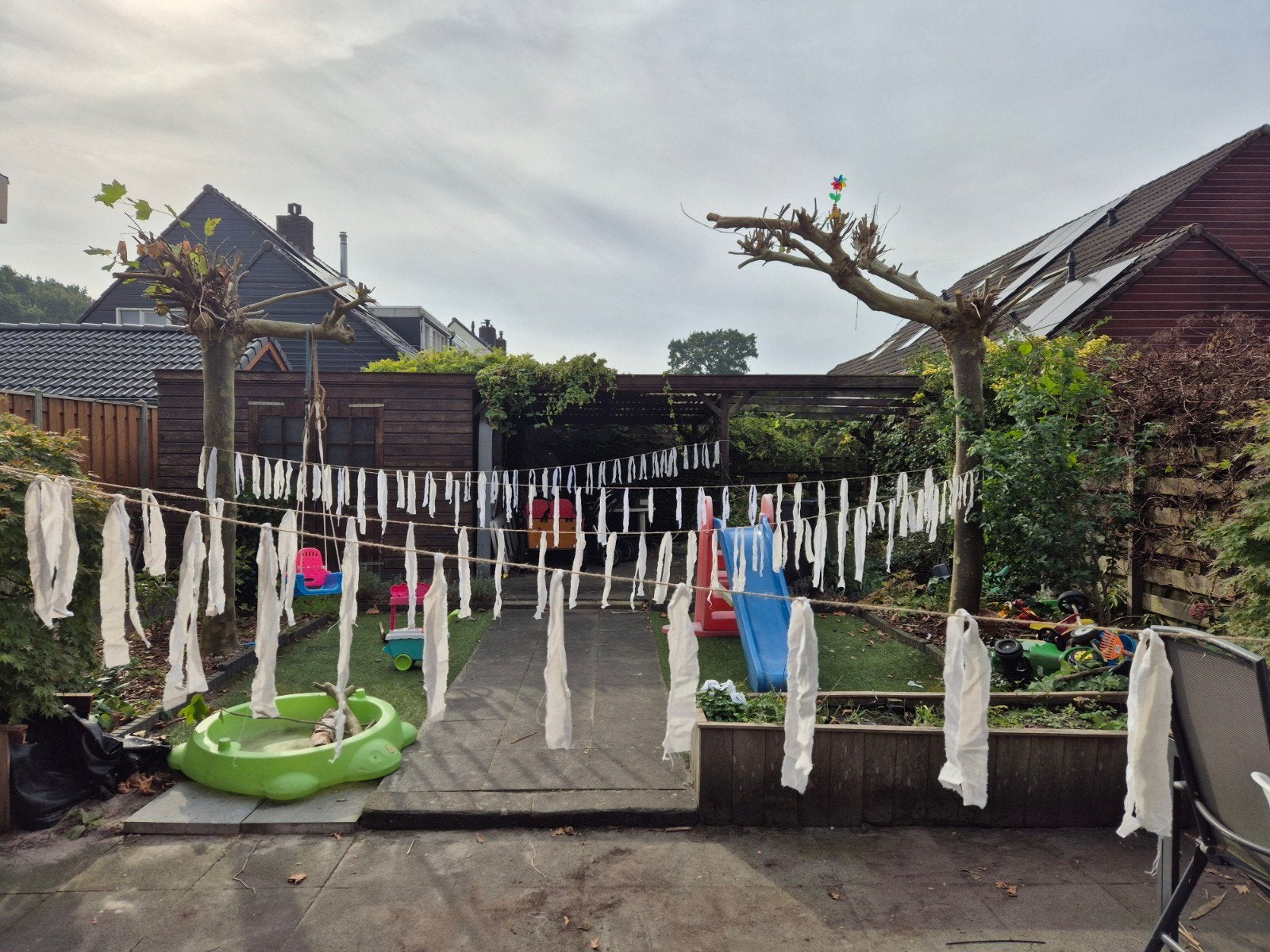 25 meter vlaggen versiering voor feest of verjaardag, Ophalen of Verzenden, Gebruikt, Versiering, Verjaardag