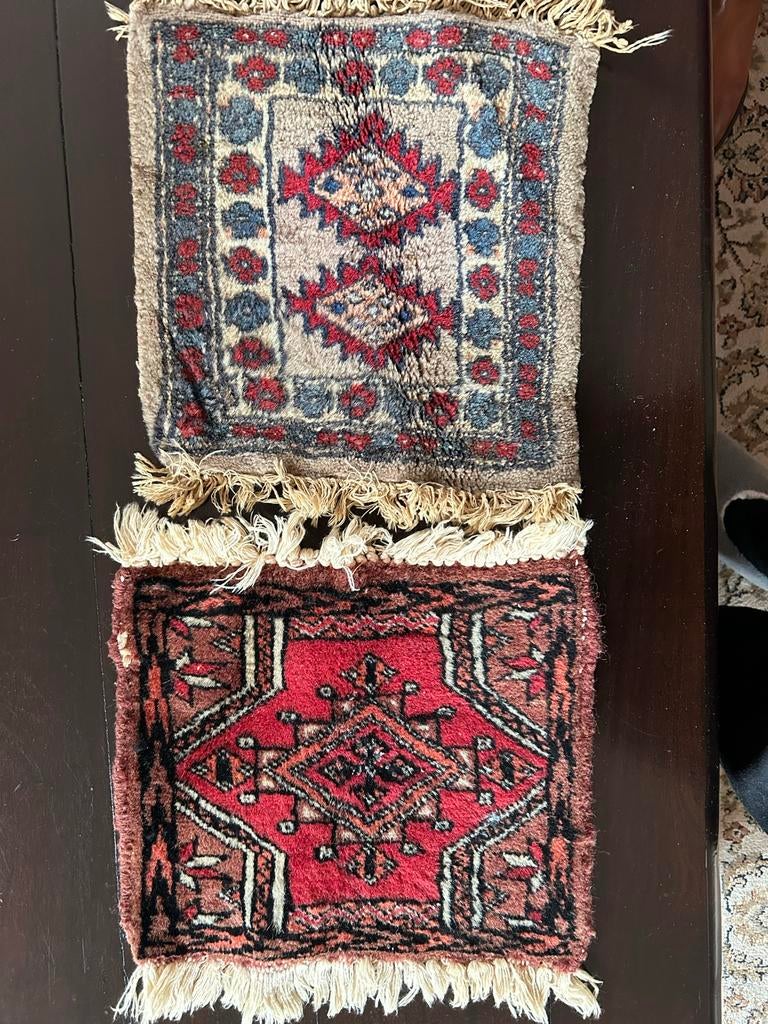 Set van 2 handgeknoopte mini tapijtjes uit Pakistan, Minder dan 50 cm, Gebruikt, Vierkant, Ophalen of Verzenden
