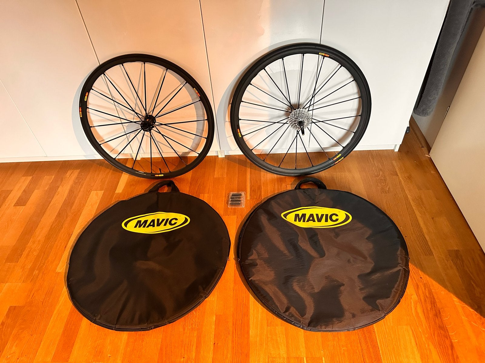 Mavic Ksyrium SSC SL wielen met tassen en remblokken, Wiel, Ophalen of Verzenden, Zo goed als nieuw, Aluminium