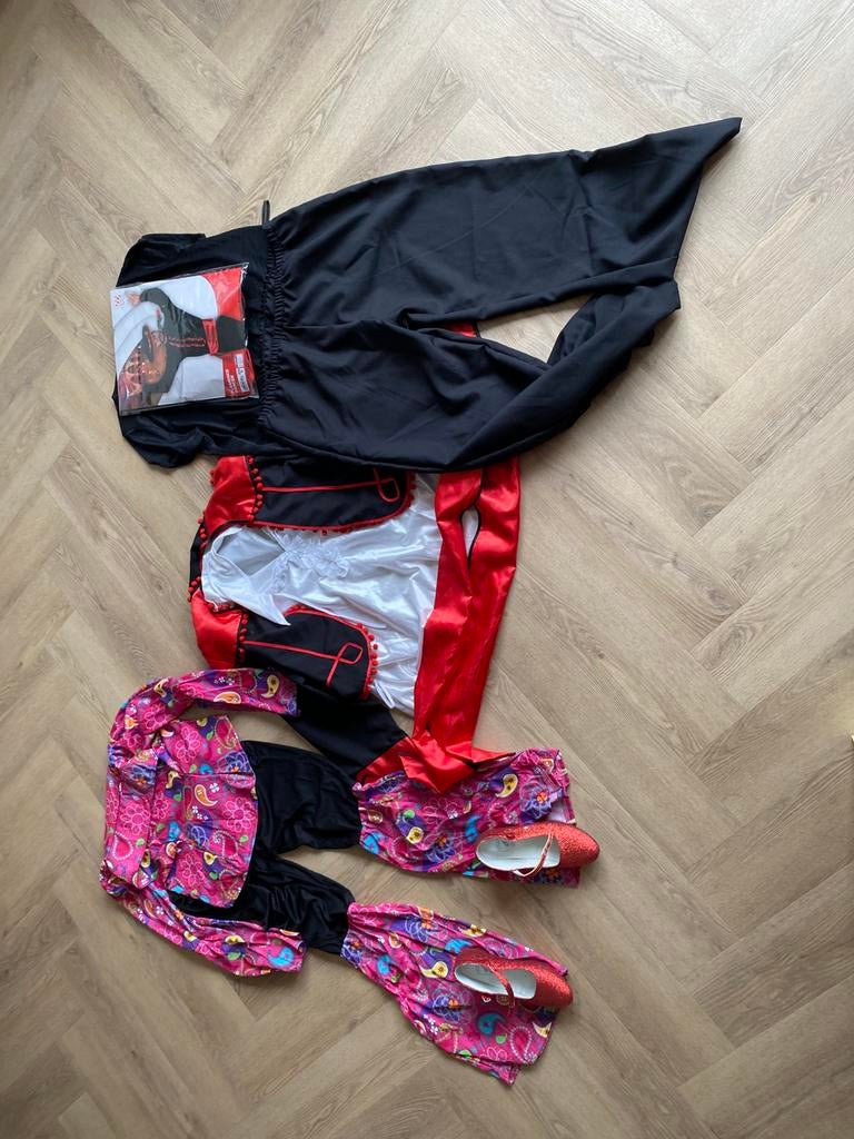 Spaanse kleding, Ophalen of Verzenden, Zo goed als nieuw, 146 t/m 152, Jongen of Meisje