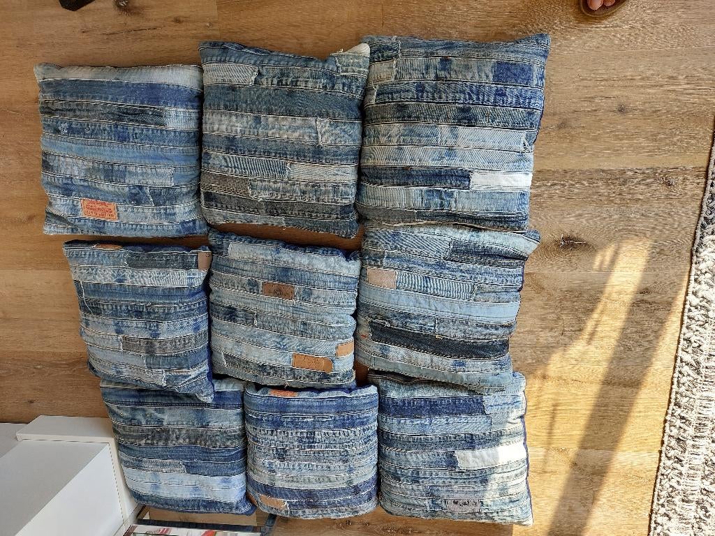 9x jeans kussens 40x40 en jeanspoef 40x40x40 cm, Huis en Inrichting, Woonaccessoires | Kussens, Ophalen of Verzenden, Gebruikt