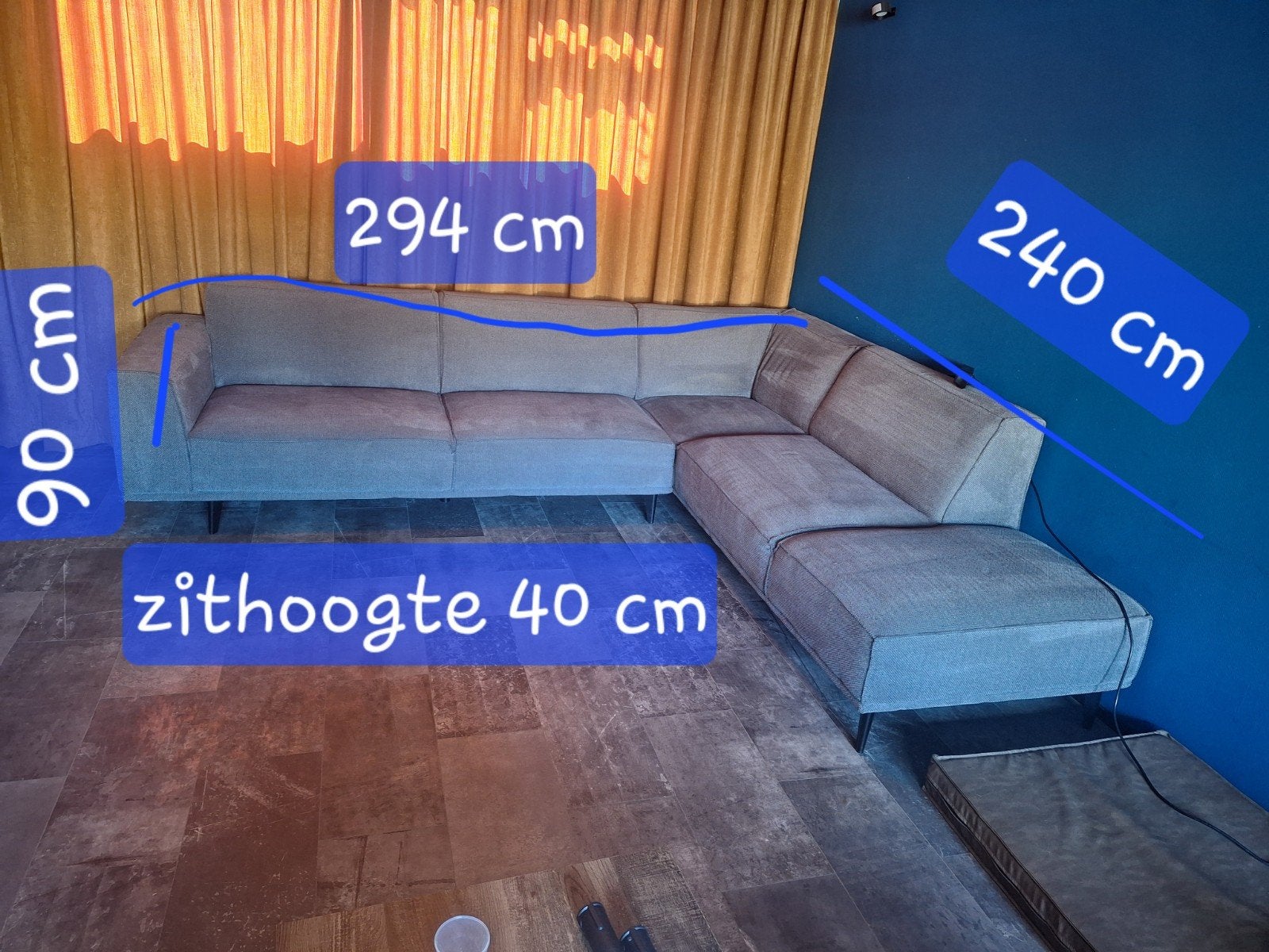 grijze moderne hoekbank, Ophalen, 250 tot 300 cm, Gebruikt, Hoekbank