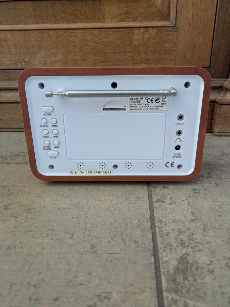 Vintage wekker radio van Denver, Ophalen of Verzenden, Zo goed als nieuw, Digitaal