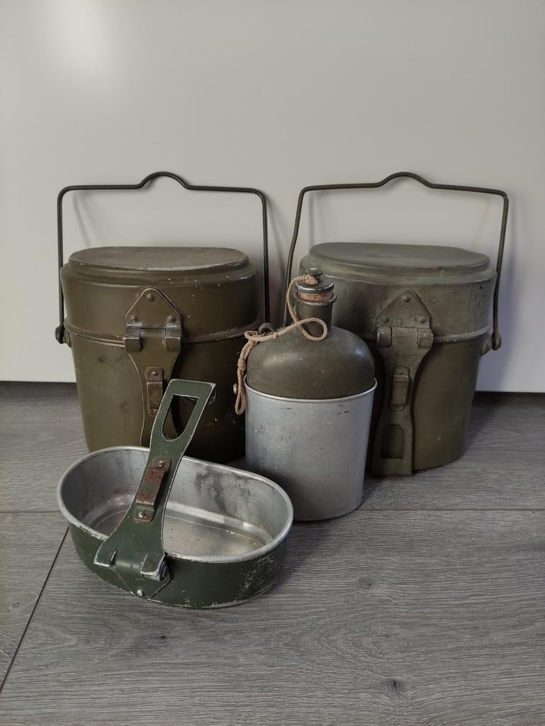 Lot WW2 zwitsers mess equipment, Verzamelen, Militaria | Tweede Wereldoorlog, Ophalen of Verzenden, Overige gebieden