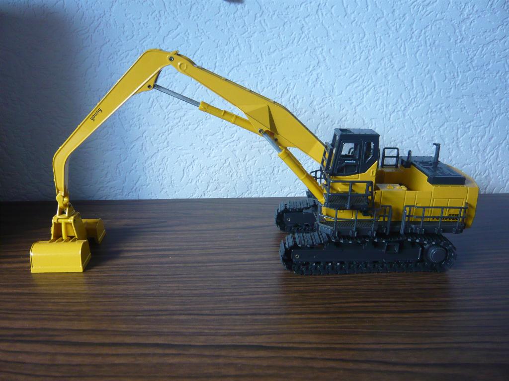 Joal Komatsu PC1100 LC Avance Young graafmachine 1:50, Hobby en Vrije tijd, Modelauto's | 1:50, Ophalen, Nieuw, Hijskraan, Tractor of Landbouw