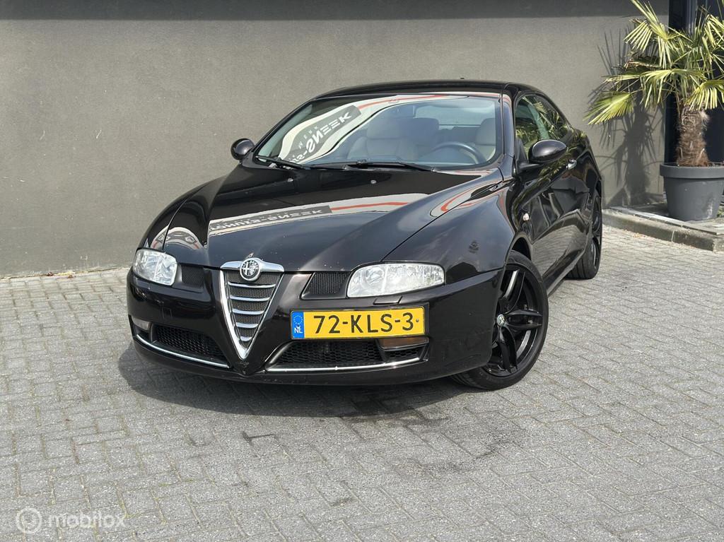 Alfa Romeo GT 1.8 T.Spark Distinctive | Leer | Top onderhoud, Voorwielaandrijving, Gebruikt, 4 cilinders, Stoelverwarming