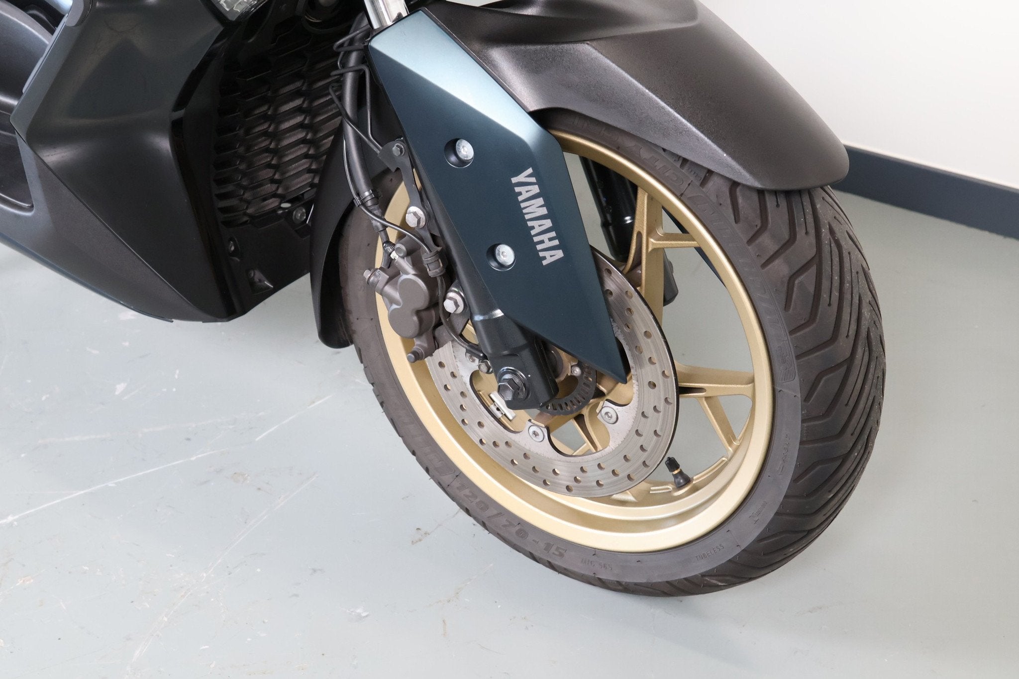 Yamaha XMAX 300 Tech MAX (bj 2022), Motoren, Scooter, Klantenservice@yamaha-motor.nl, Koolhovenlaan 101
1119 NC  Schiphol-Rijk, NL