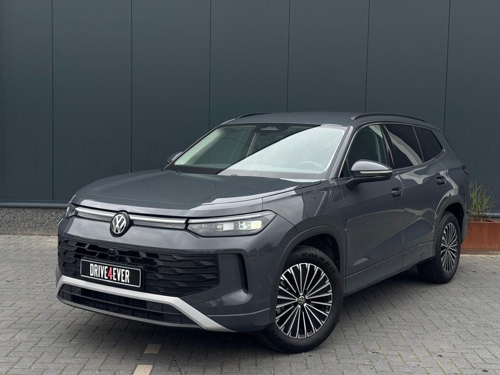 Volkswagen Tayron 1.5 eTSI Life | 7p | Trekhaak | 360 | IQ, Auto's, Volkswagen, Stof, Zwart, 4 cilinders, 7 stoelen