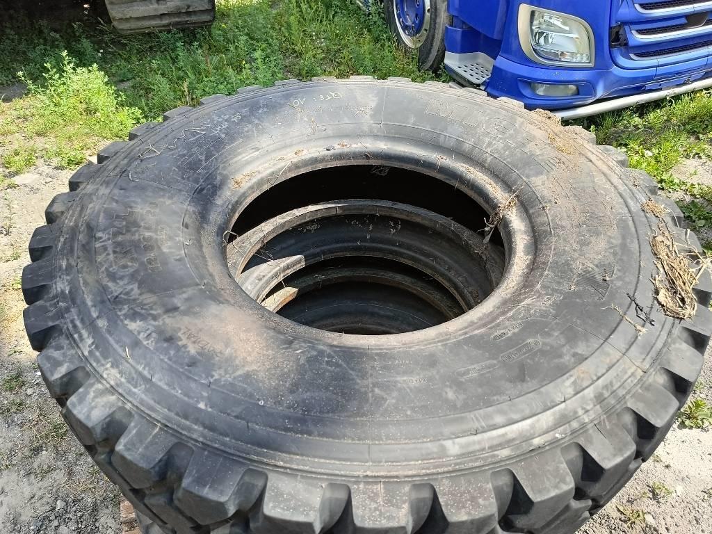 Michelin 12.00R20 , 14.00R20, 335/80R20 , 395/85R2 365/80R2, Auto-onderdelen, Banden en Velgen, Gebruikt