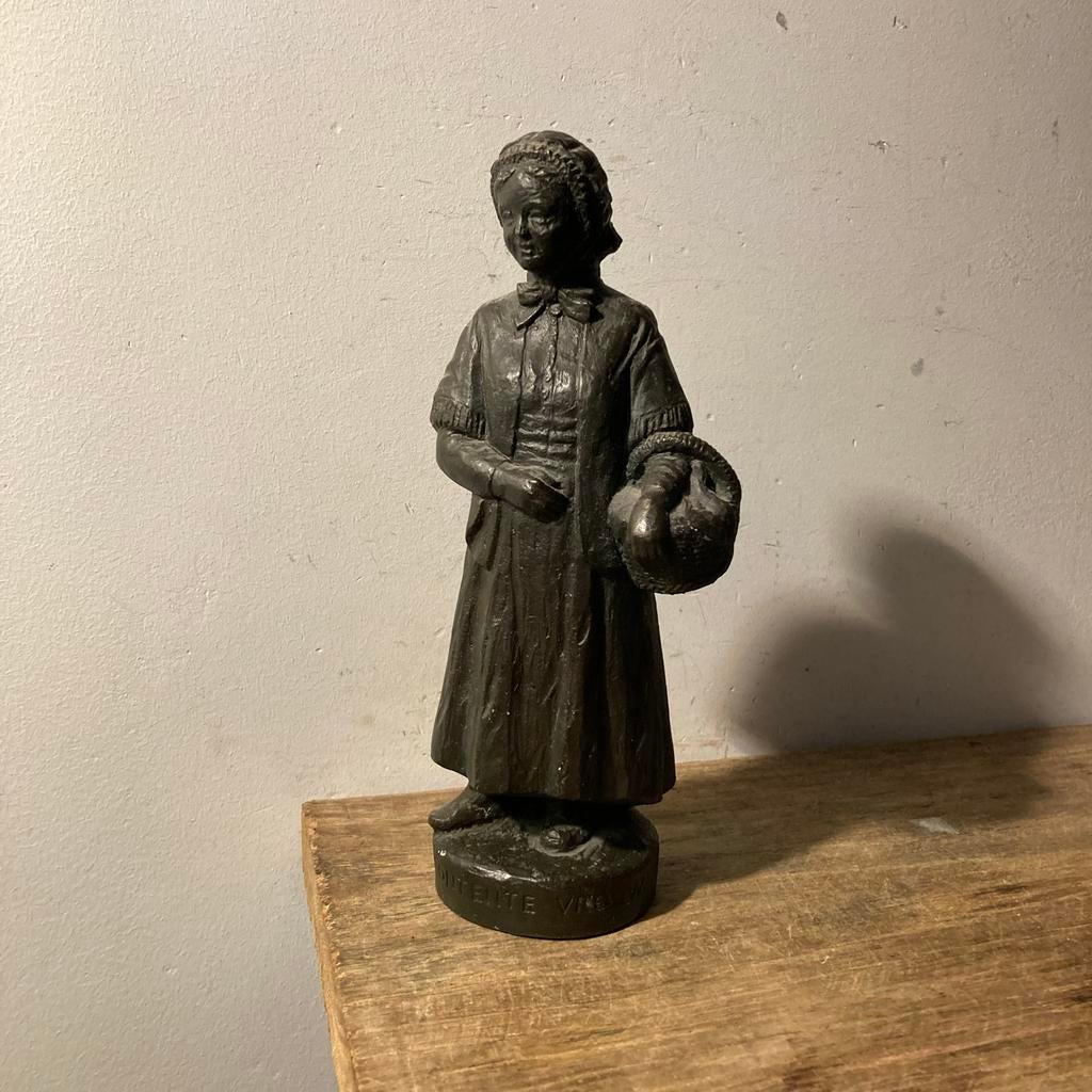 Vintage beeld 'De Contente Vrouw' - 20 cm hoog, Ophalen of Verzenden