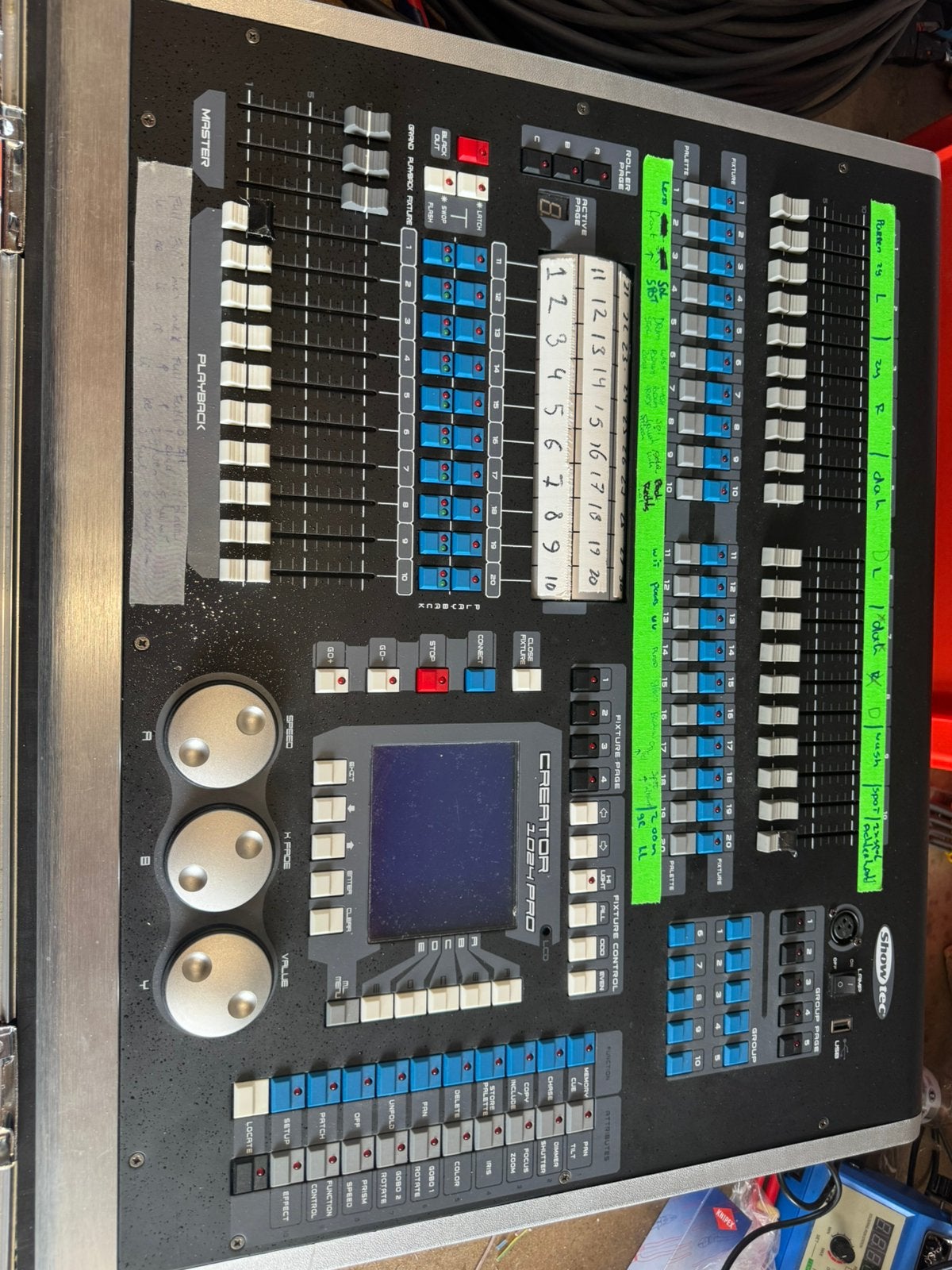 Showtec creator 1024 pro lichttafel in zeer goede staat, Muziek en Instrumenten, Ophalen, Zo goed als nieuw, Licht, Kleur