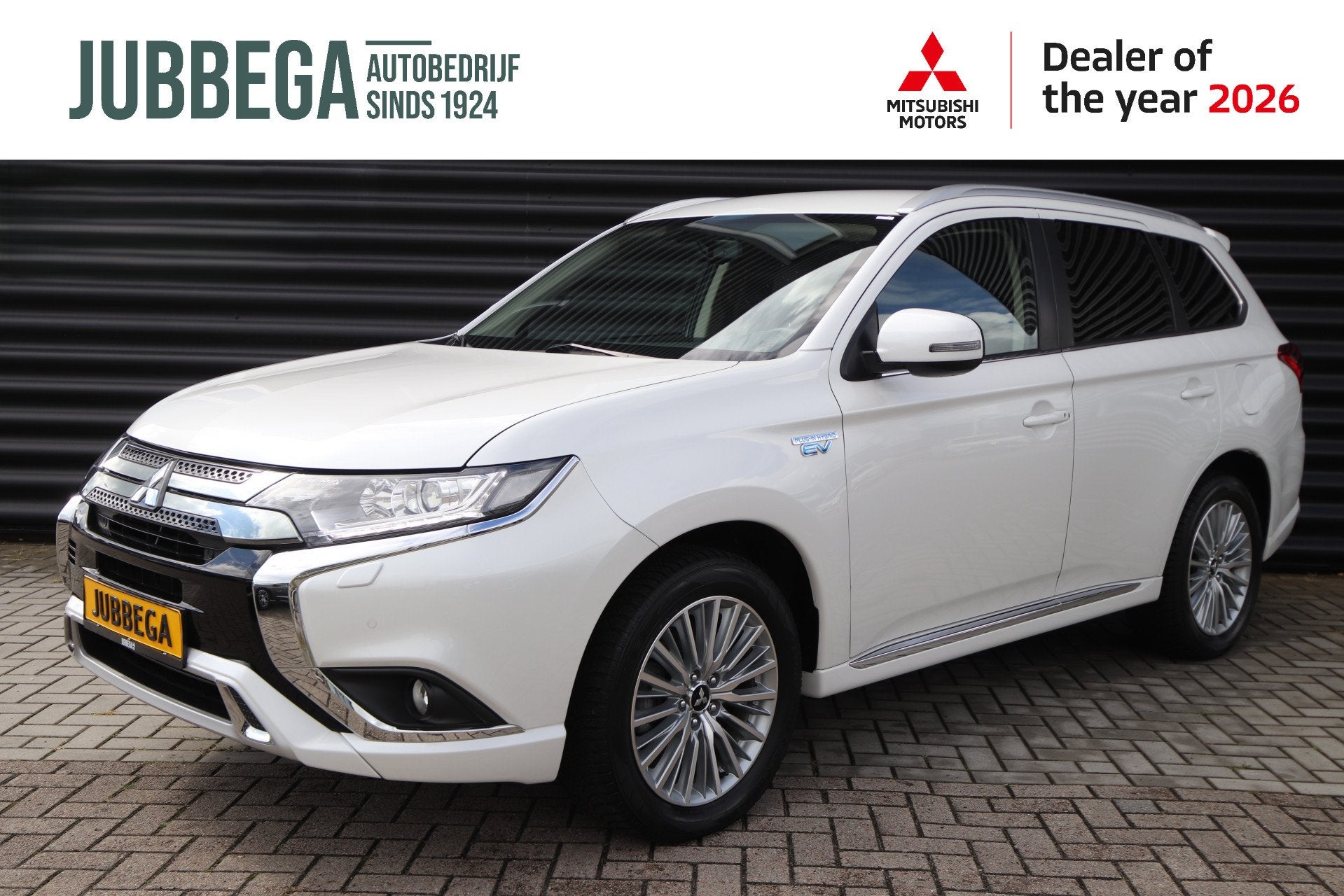 Mitsubishi Outlander 2.4 PHEV Intense Dealer O.H. Trekhaak, Auto's, Automaat, 135 pk, Zwart, 4 cilinders