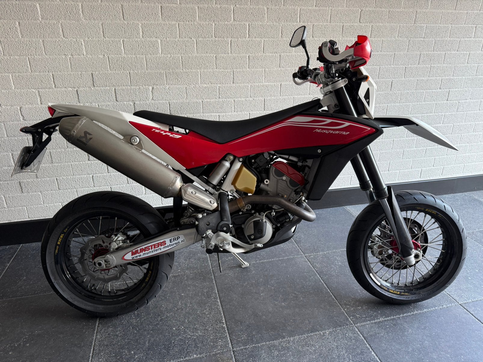 Husqvarna TE 449 nieuwstaat 2027 km, Particulier