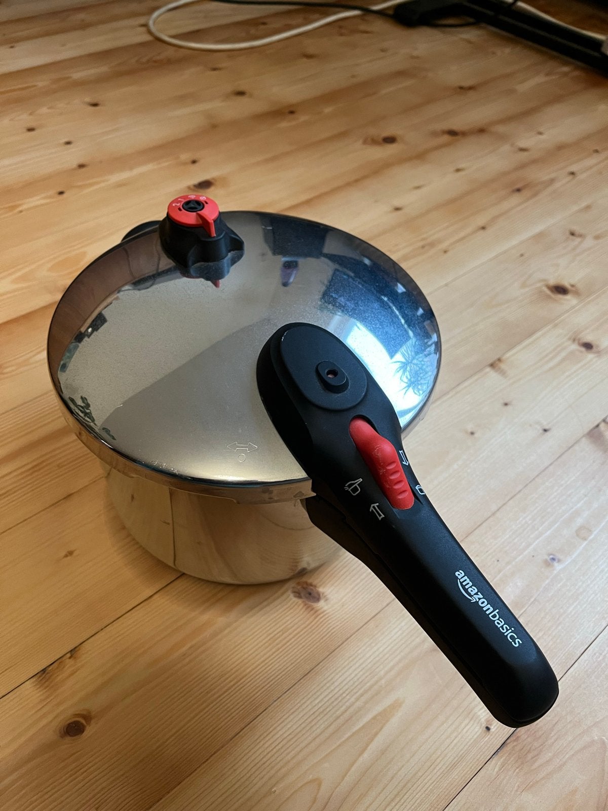 AmazonBasics Snelkookpan - 6L RVS, Ophalen, Snelkookpan, Zo goed als nieuw, Rvs