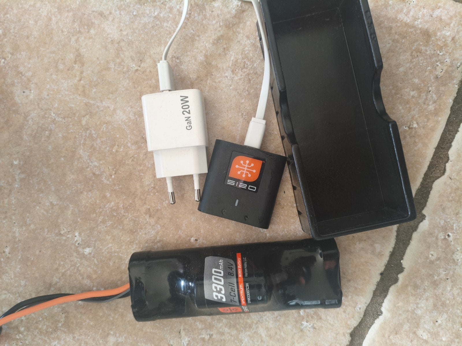 Nieuw Armma Spektrum 3300 mAh accu met Spektrum S120 lader, Elektro, Nieuw, Ophalen of Verzenden, Onderdeel