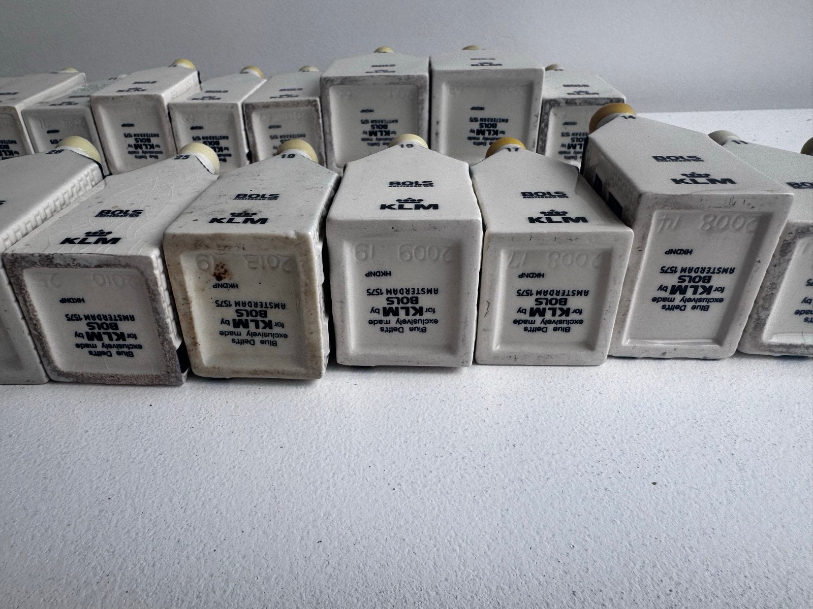 KLM Delfts Blauwe Huisjes Collectie – 41 stuks – Zeer nette, Ophalen of Verzenden, Zo goed als nieuw, 81 t/m 91, Gevuld