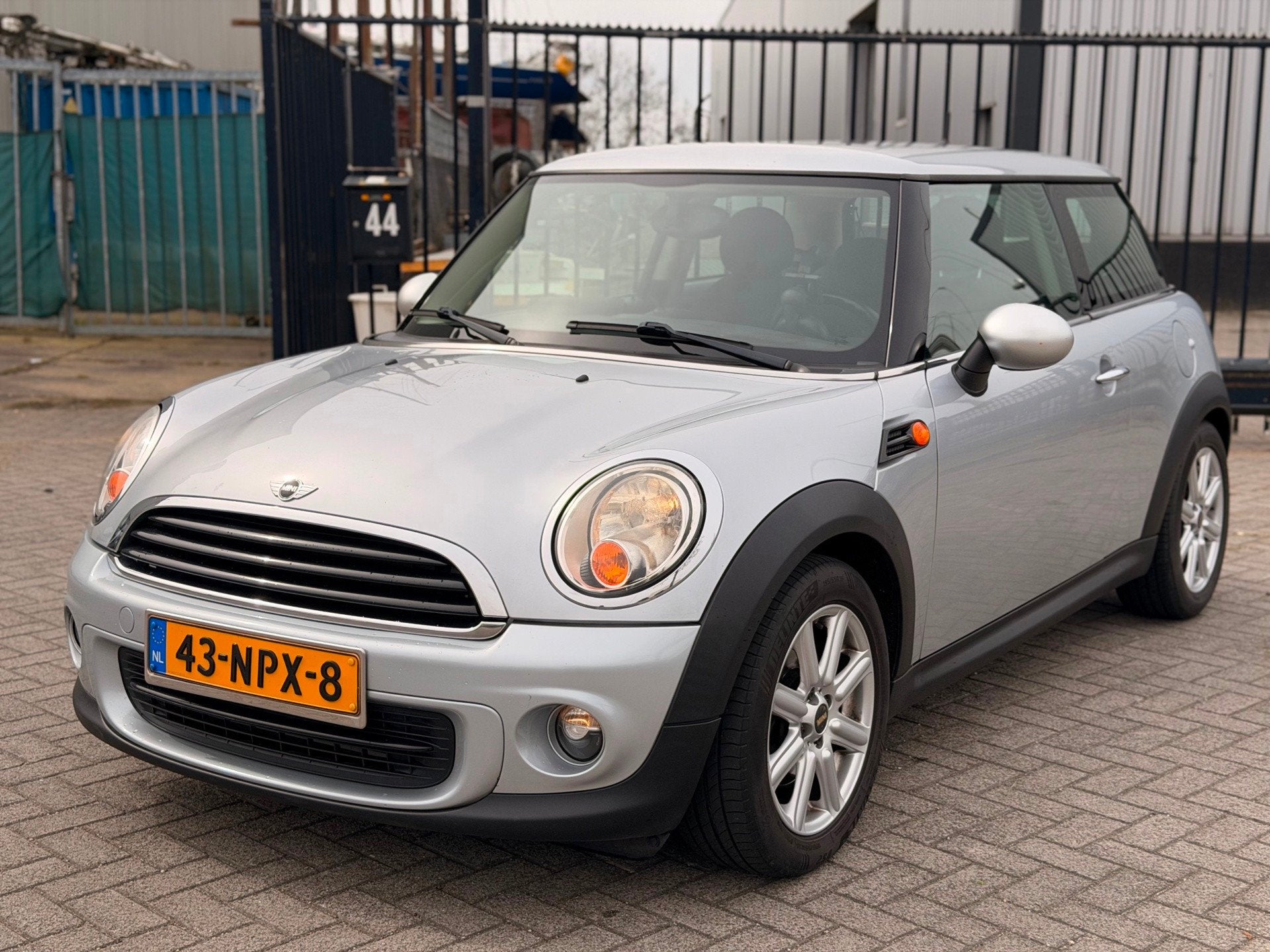 Mini Mini 1.6 One MINIMALIST Business Line Navi Clima, Auto's, Voorwielaandrijving, Euro 5, 4 cilinders, 4 stoelen
