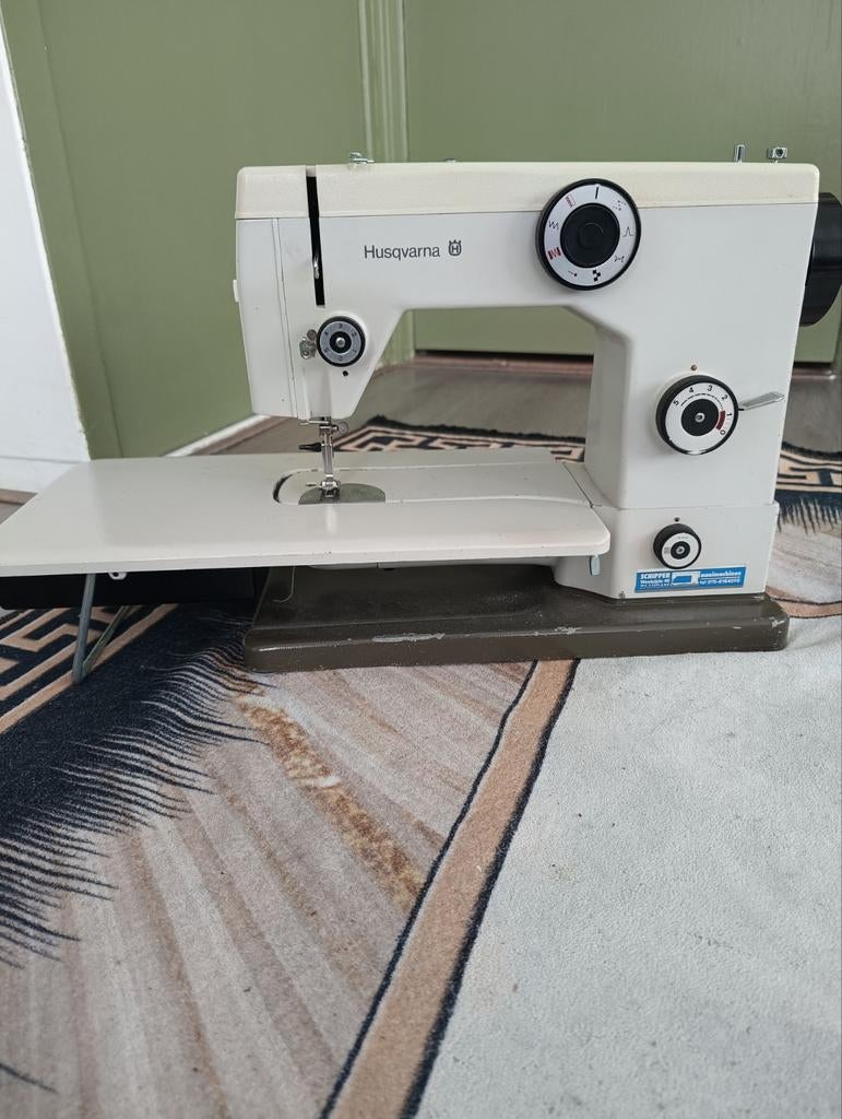 Husqvarna Naaimachine - Vintage Model, Ophalen