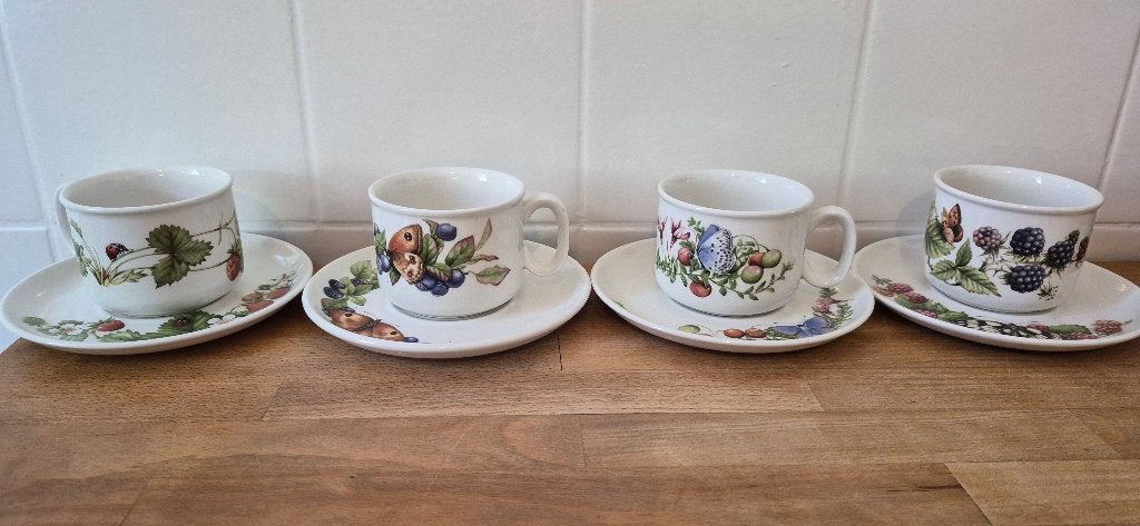 Marjolein bastin libelle 4 kop en schotels, Huis en Inrichting, Keuken | Servies, Nieuw, Ophalen of Verzenden, Bord(en), Wedgwood