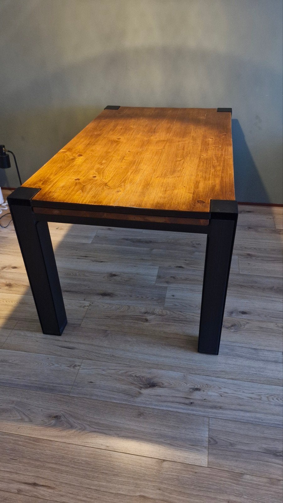 Uitschuifbare industriële eettafel van vuren- en metaal, Huis en Inrichting, Tafels | Eettafels, Gebruikt, 200 cm of meer, 50 tot 100 cm