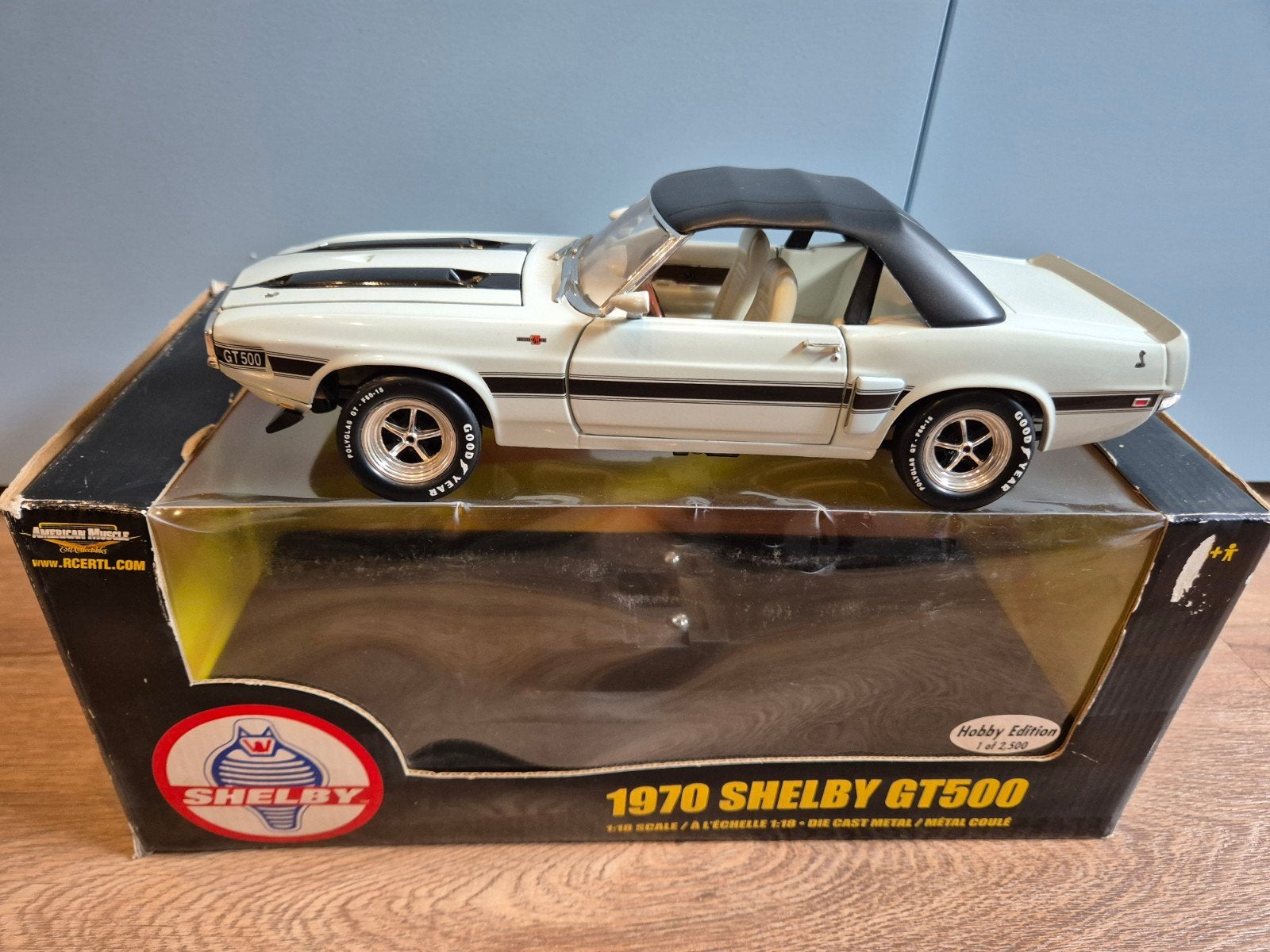 Shelby Cobra GT500 - Ertl, Hobby en Vrije tijd, Modelauto's | 1:18, Ophalen of Verzenden, ERTL
