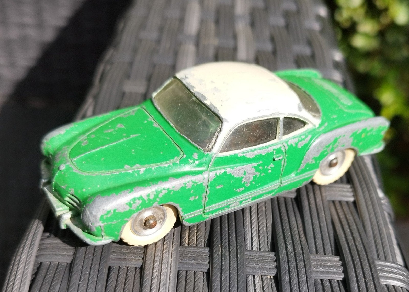 Dinky Toys No. 187 Volkswagen Karmann Ghia Coupé (1960-1964), Ophalen, Gebruikt
