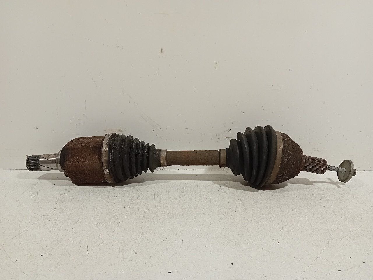 Aandrijfas links voor Land Rover Freelander, Onderdelen@venauto.nl, Van der Ven Autorecycling B.V., Ettenseweg 76, 4706 PB Roosendaal, The Netherlands
